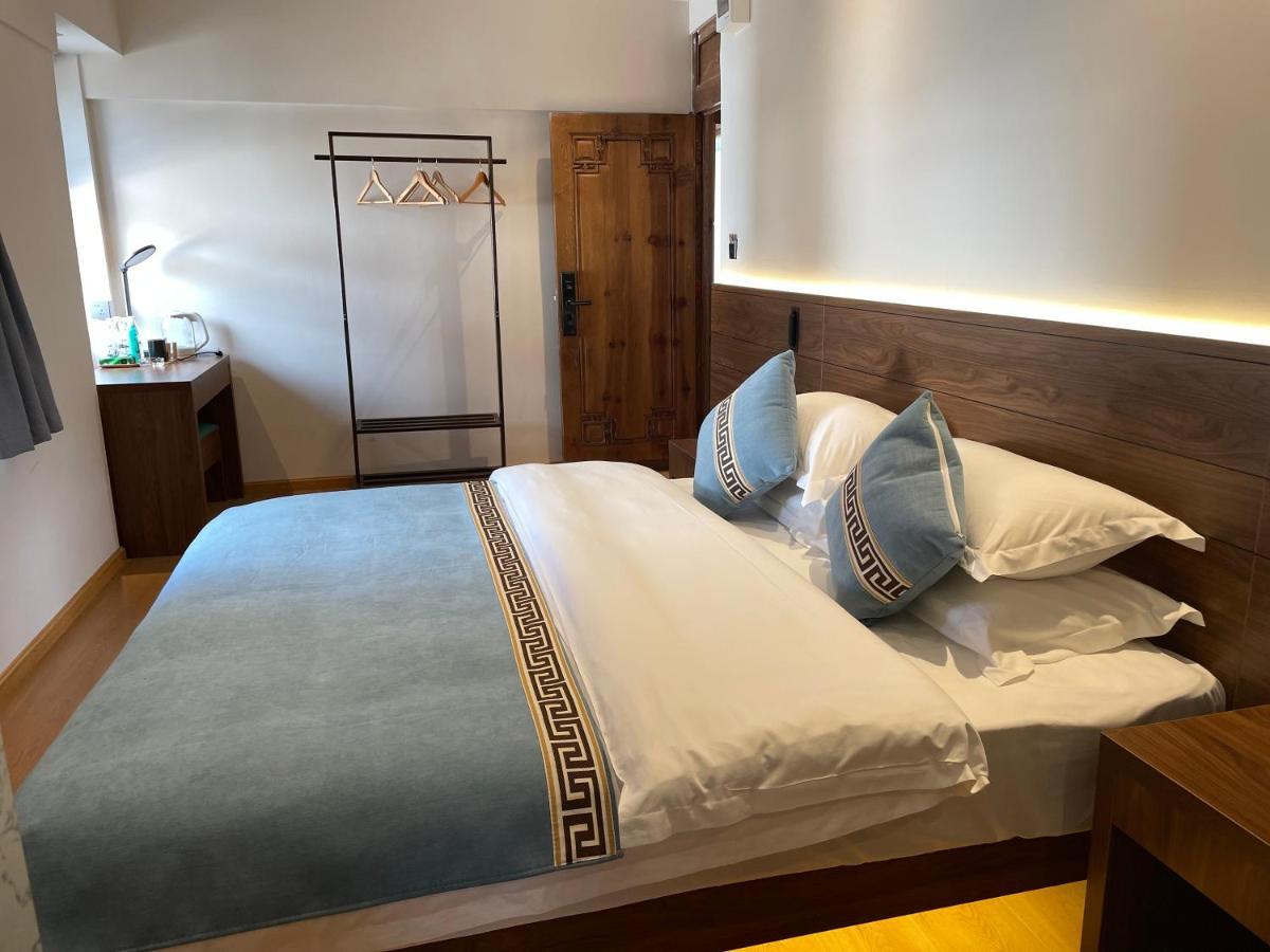 Apartament Xiluxiaoxie Saturday 3Nights Airport Free Transfer Lijiang  Zewnętrze zdjęcie