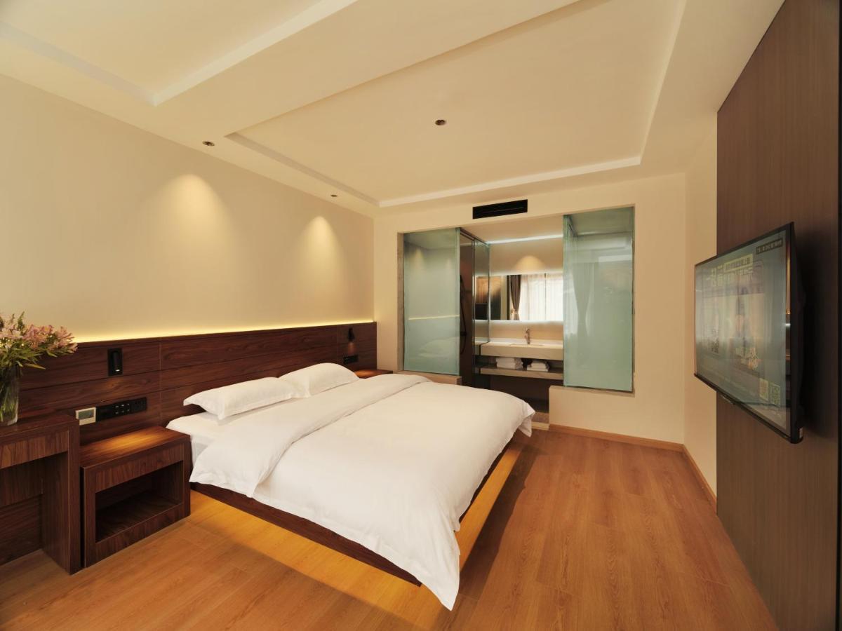 Apartament Xiluxiaoxie Saturday 3Nights Airport Free Transfer Lijiang  Zewnętrze zdjęcie